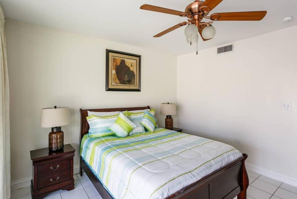 Beach Living At Island Pine Villas Blp Джорджтаун Экстерьер фото