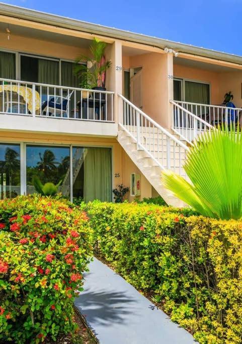 Beach Living At Island Pine Villas Blp Джорджтаун Экстерьер фото