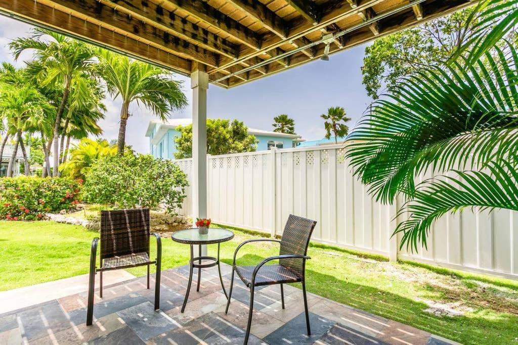 Beach Living At Island Pine Villas Blp Джорджтаун Экстерьер фото